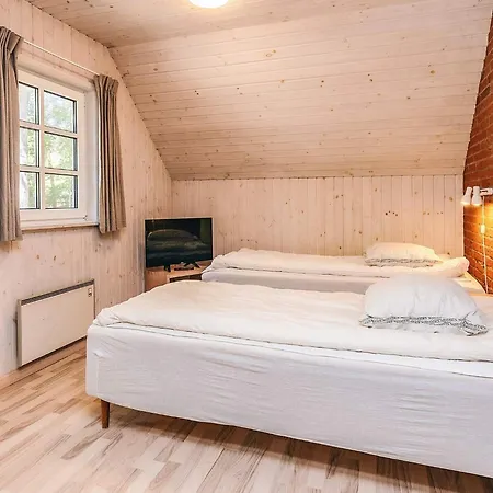 5 Star In Vaeggerlose Bøtø By