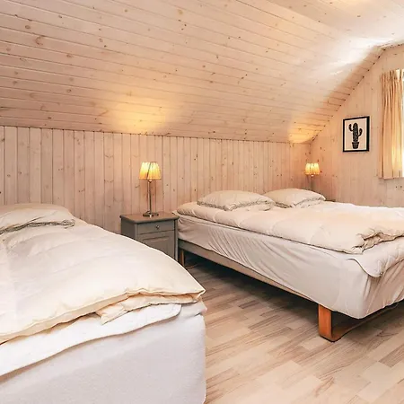 5 Star In Vaeggerlose Bøtø By